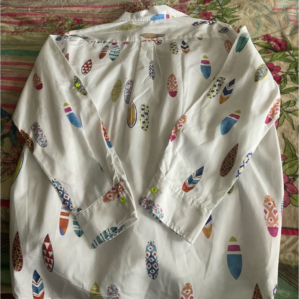 Cute cotton shirt just a little snug on me!